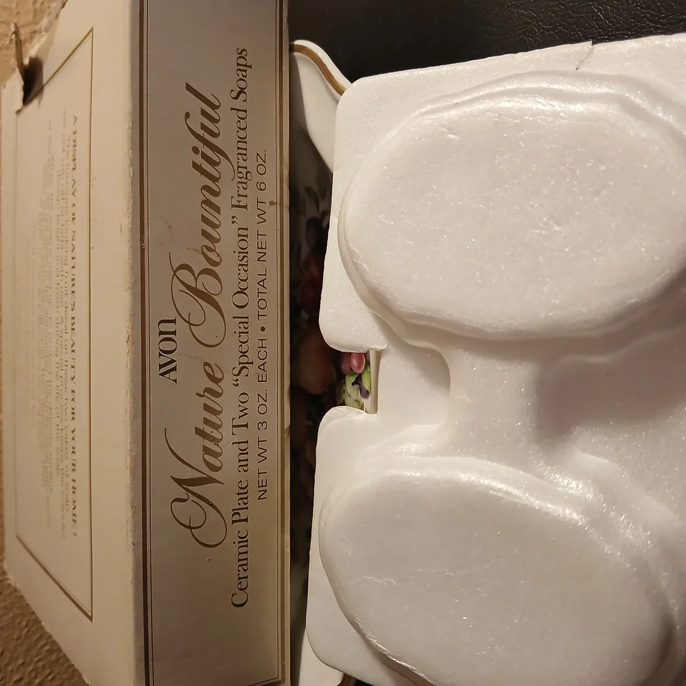 Elegant Cream and Gold Fruit Design Platter